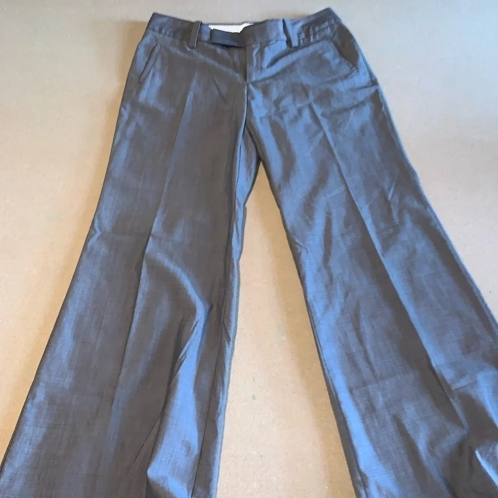 WOMENS size 4 Banana Republic wide leg trousers these are a grayish brown